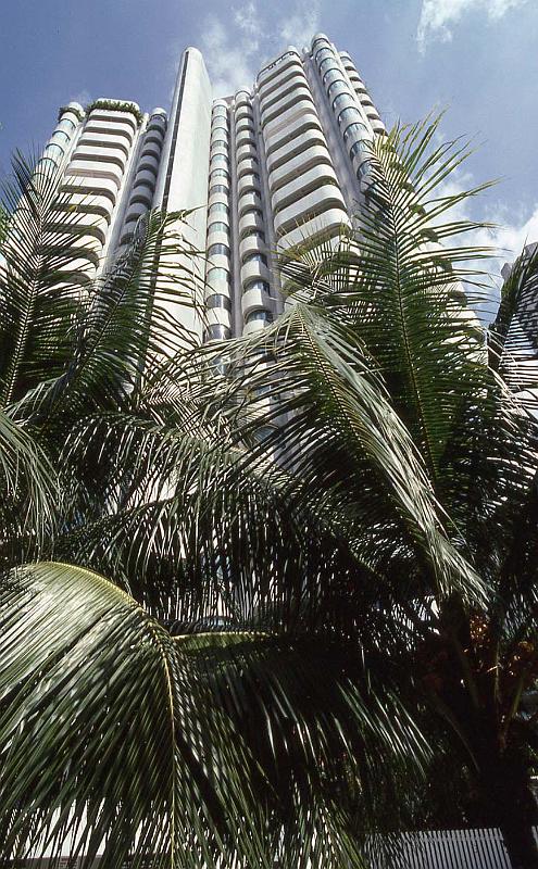 WT 0600 105-11 Singapore.jpg